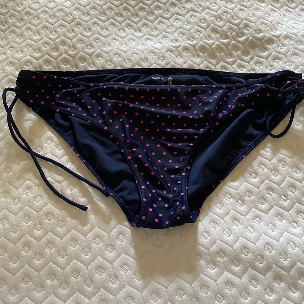 Gap swim bottoms size XL